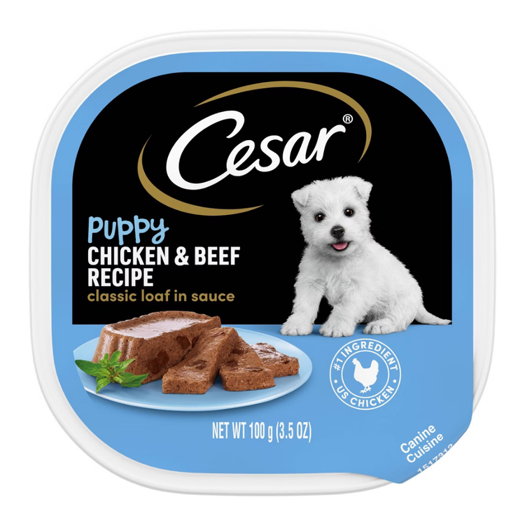 Cesar Puppy food with chicken and beef in meaty juices, 3.5 oz, ideal for small breed puppies.