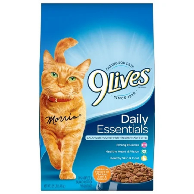 Bag of 9Lives Daily Essentials dry cat food in 3.15lb bag, nutritious alimentacion for cats by Farmacias Savia.