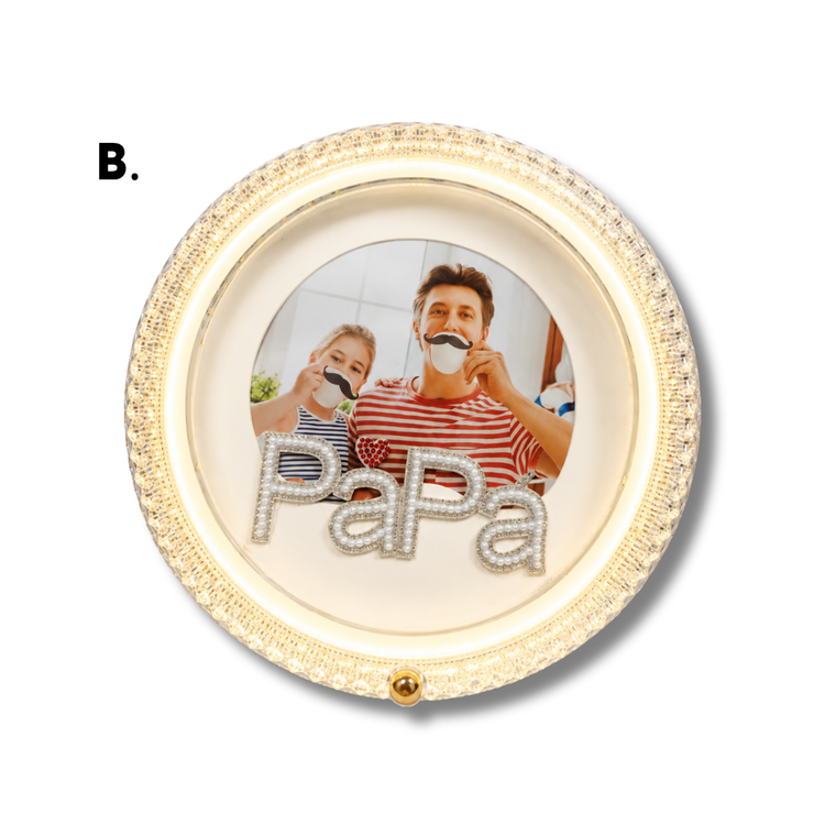 Set de regalo para hombre "Marco para papá con luz" de Farmacias Savia, con marco decorativo y luz LED.