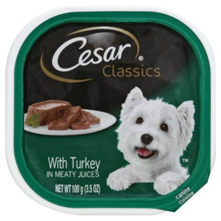 Cesar Turkey Meaty 3.5 oz cat food container from Farmacias Savia with image of turkey-flavored pet food.