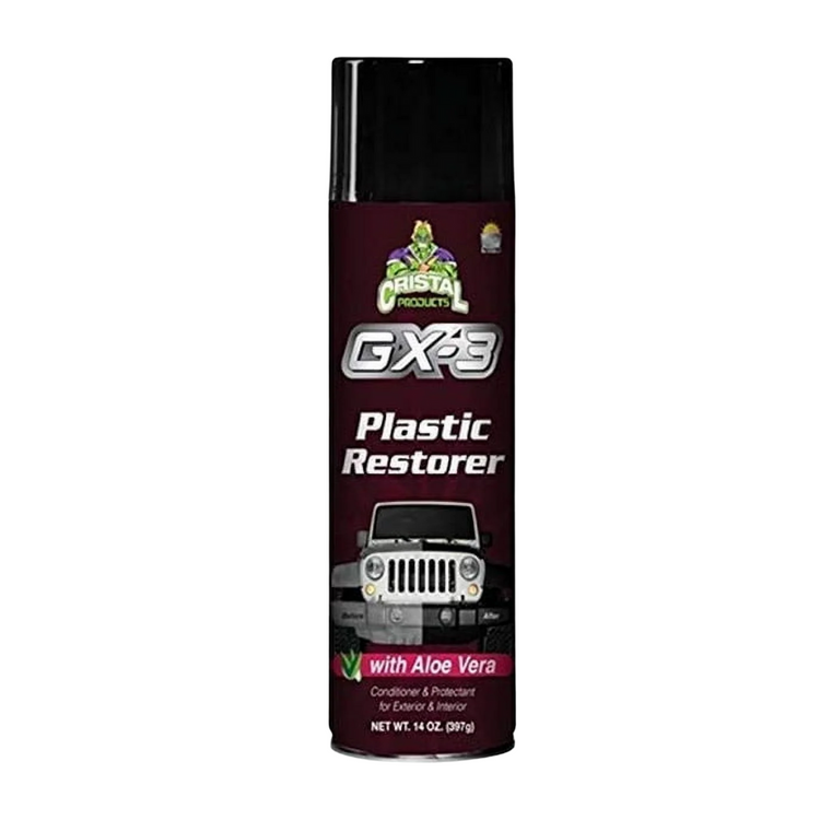 Auto plastic restorer spray by Farmacias Savia, showing a spray bottle for restoring and renewing car plastic surfaces.