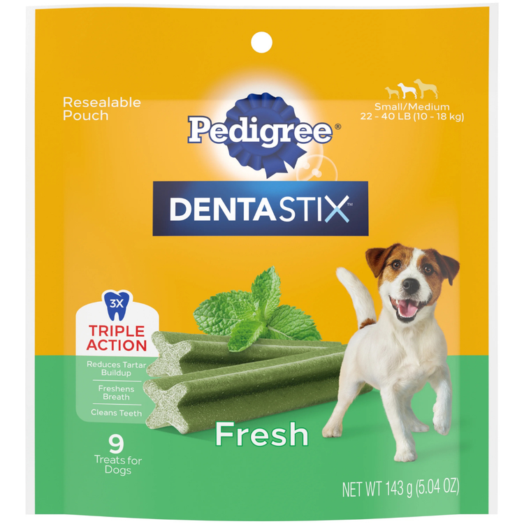 Pedigree Dentastix Fresh Mini dog treats in 5 oz package, dental chews for oral health, by Farmacias Savia.