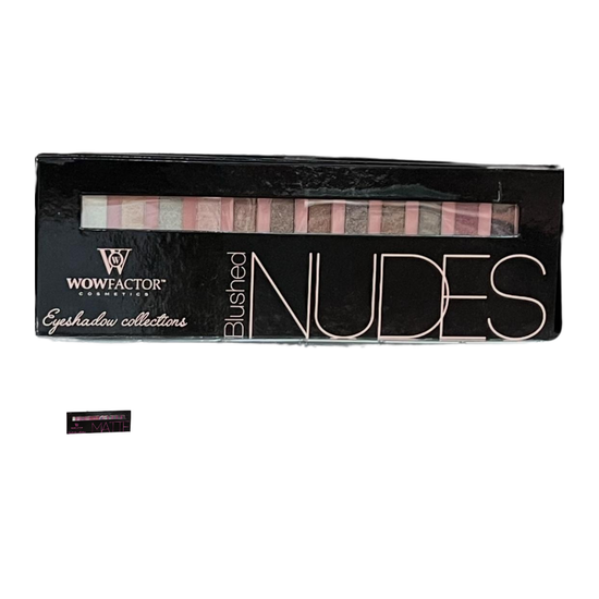 Farmacias Savia Wow Factory Smoky Nudes Matte Eyeshadow Palette with neutral and smoky shades in a compact cosmetic case.