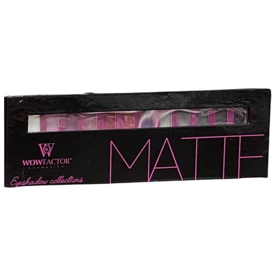 Farmacias Savia Wow Factory Smoky Nudes Matte Eyeshadow Palette with neutral shades and matte finish, open to display the color selection.