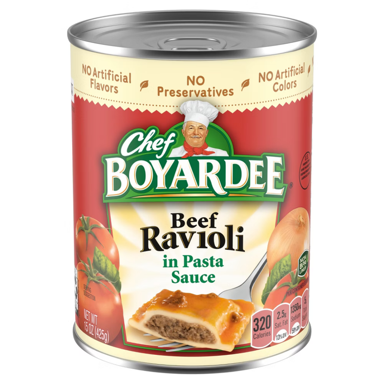 La Comprita Chef Boyardee Beef Ravioli in Tomato & Meat Sauce 15oz can, showing the product label and packaging.