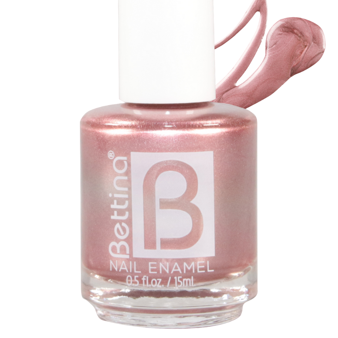 Bettina Luster nail polish by Farmacias Savia in a 0.5oz bottle with shiny, iridescent finish, displayed on a neutral background.