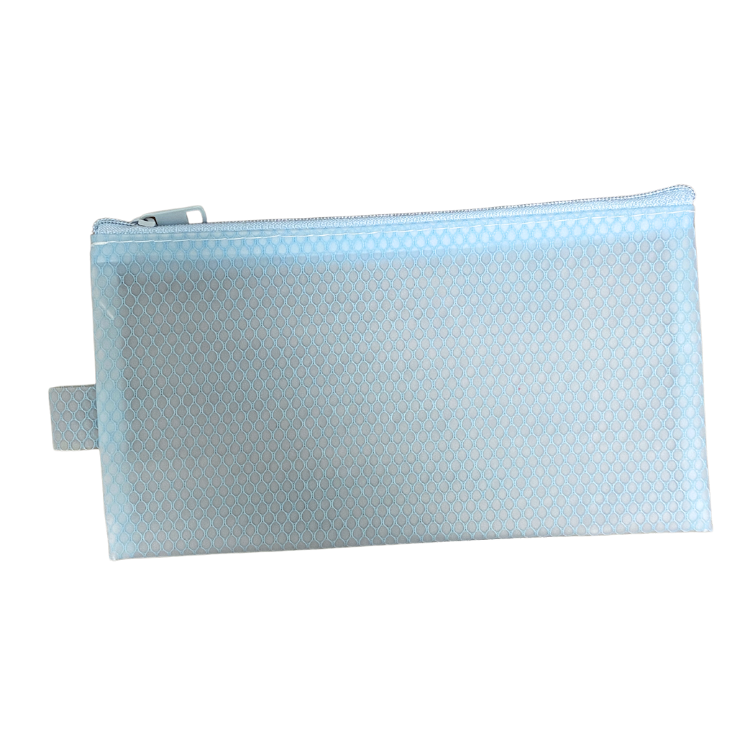 Plastic school pencil case from Farmacias Savia with a rectangular shape and zipper closure for organizing writing instruments.