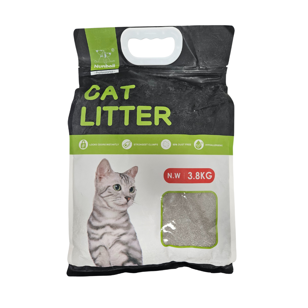 Unscented clumping cat litter from Farmacias Savia with a bag showing product details and brand logo.