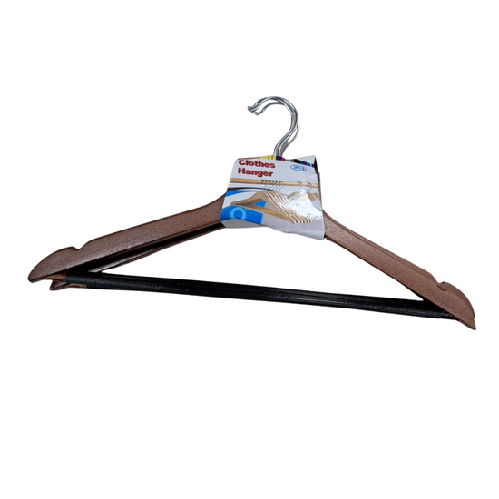 Set of three wooden hangers from Farmacias Savia, natural finish, sturdy hooks for clothing organization.