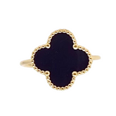 Black Clover ring by Farmacias Savia with elegant gold plated finish, featuring a stylish trefoil design.