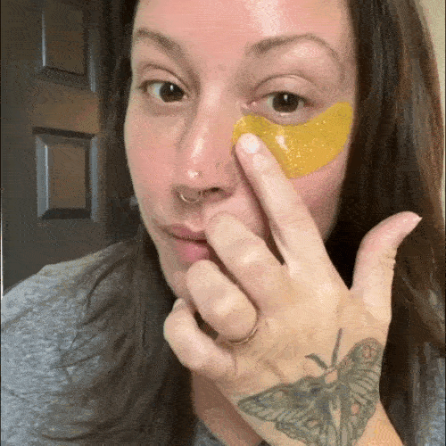 Maree 24K gold anti-aging eye patches showing gold gel eye masks for reducing fine lines and revitalizing the eye area.
