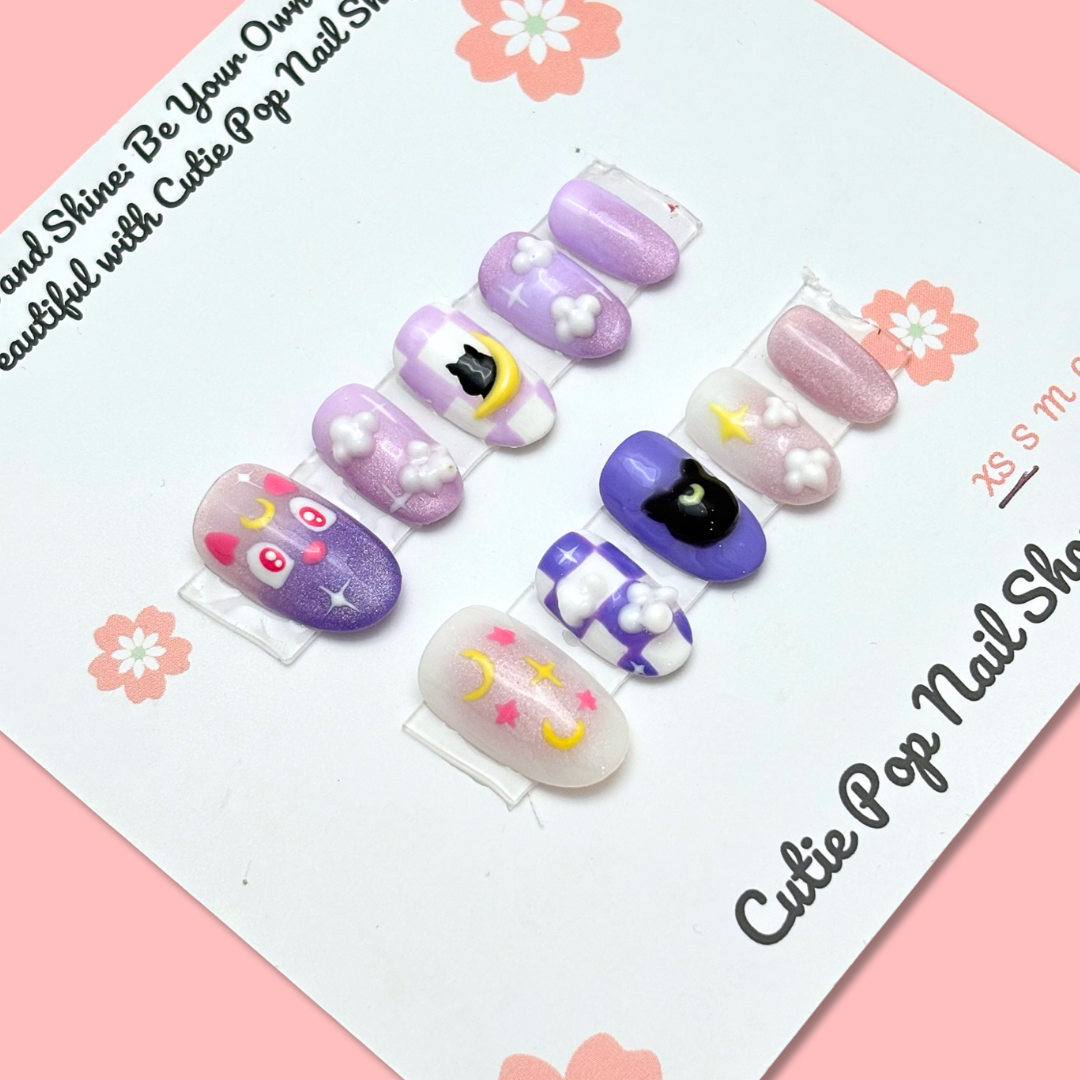 Luna Dreams Round Press-On Nail Set