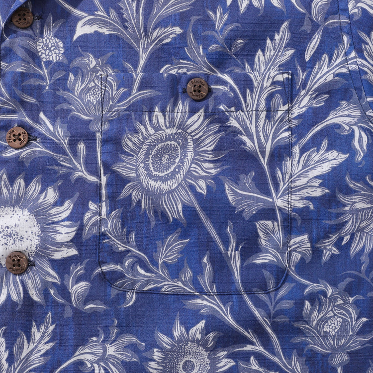 Blue and white Hawaiian shirt for men by Outlets Yiume, short sleeve, porcelain sunflower pattern, cotton, camp collar.