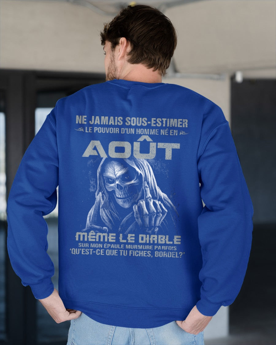 Black T-shirt for men born in August with the phrase "Ne Jamais Sous-Estimer Le Pouvoir D’un Homme Né En Août" by TEELUVS.COM