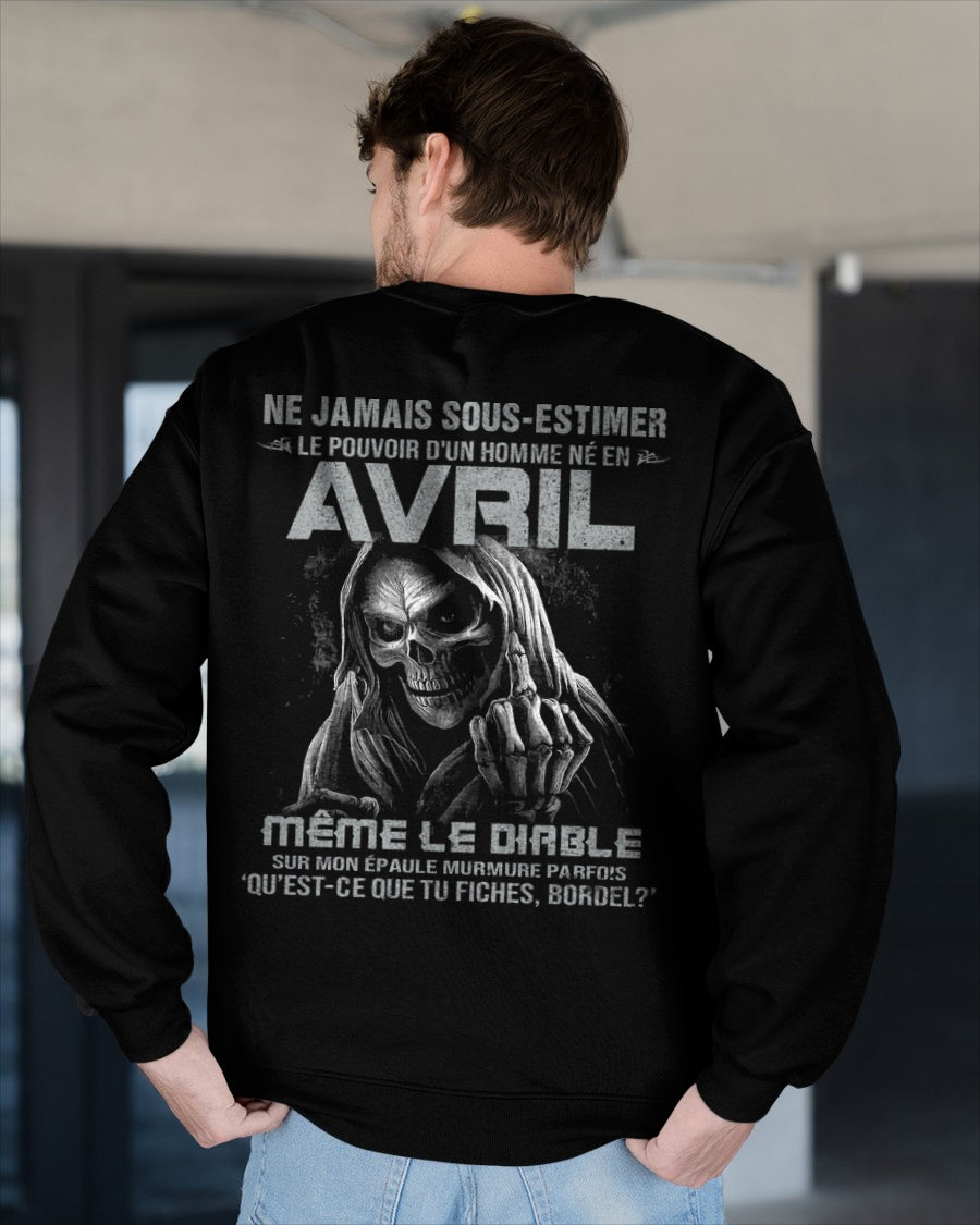 Black T-shirt featuring the phrase "Ne jamais sous-estimer le pouvoir d’un homme né en avril" for men, from TEELUVS.COM.