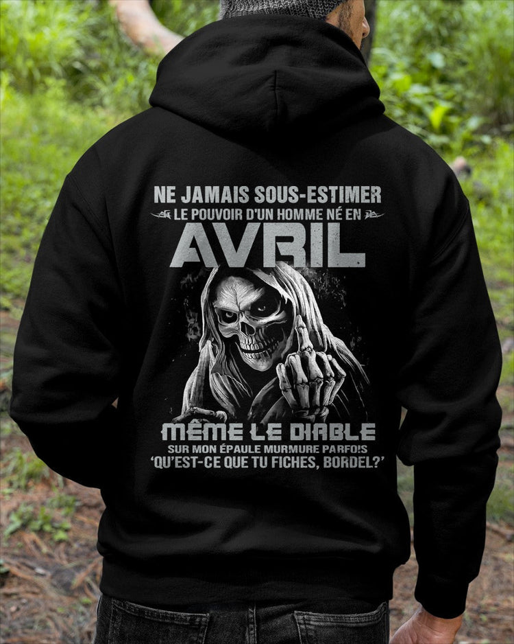 Black T-shirt featuring the phrase "Ne Jamais Sous-Estimer Le Pouvoir D&